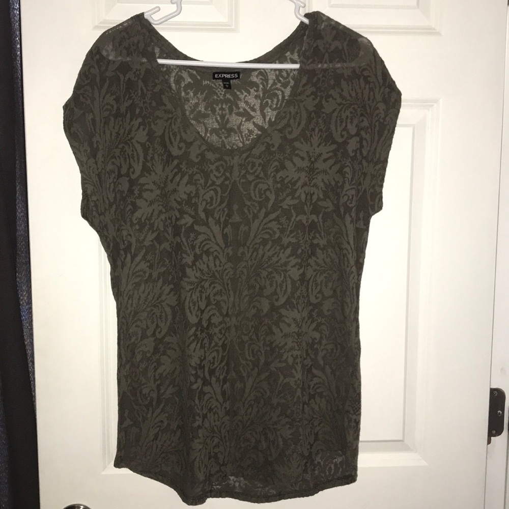 Express scoop neck tee.